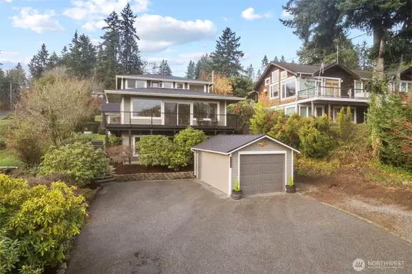 9226 Peacock Hill Ave, Gig Harbor, WA 98332