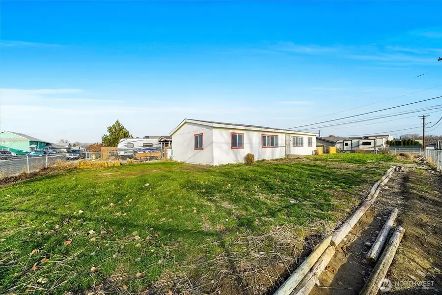 705 S D Street, Moses Lake, WA 98837 - Image #2