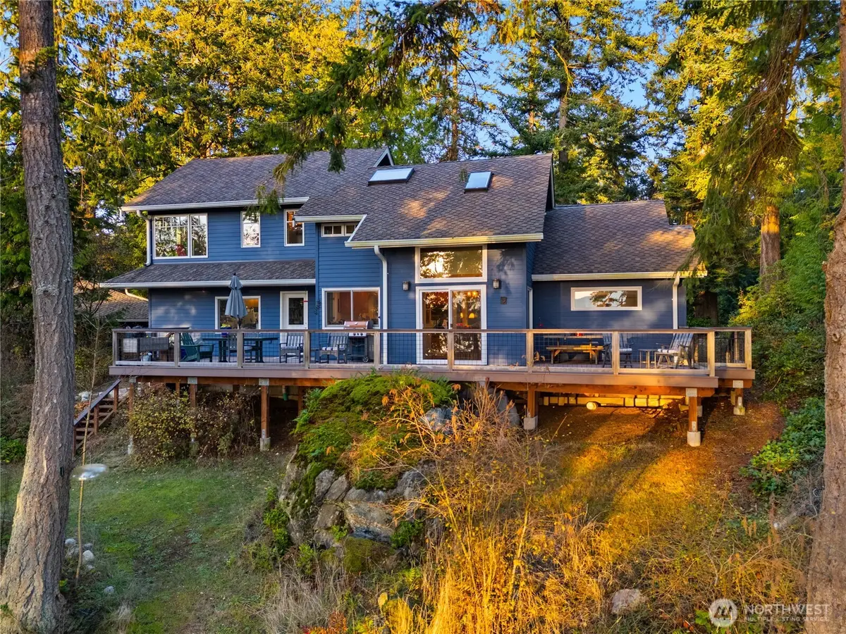 7404 Holiday Boulevard, Anacortes, WA 98221 - Image #1