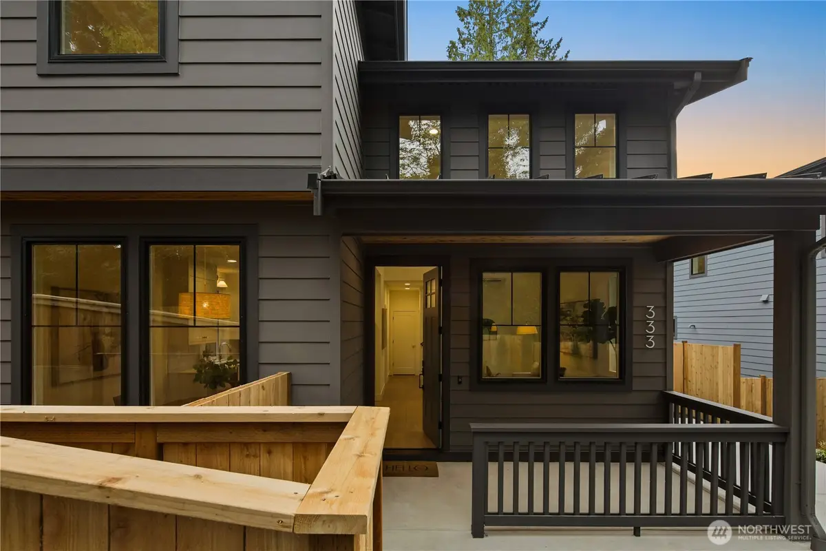 333 18th Avenue, Kirkland, WA 98033 - Image #1