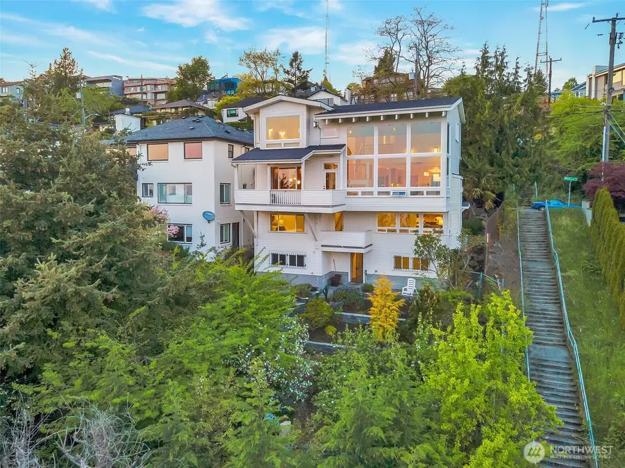 225 Ward Street, Seattle, WA 98109 - Image #3