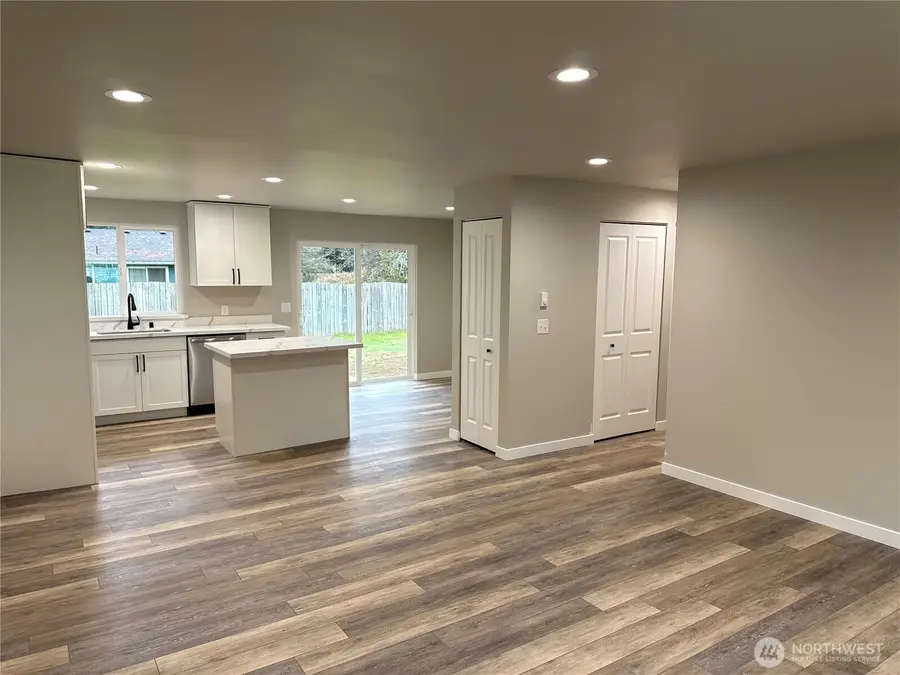 11676 Fry Avenue Sw, Port Orchard, WA 98367 - Image #3