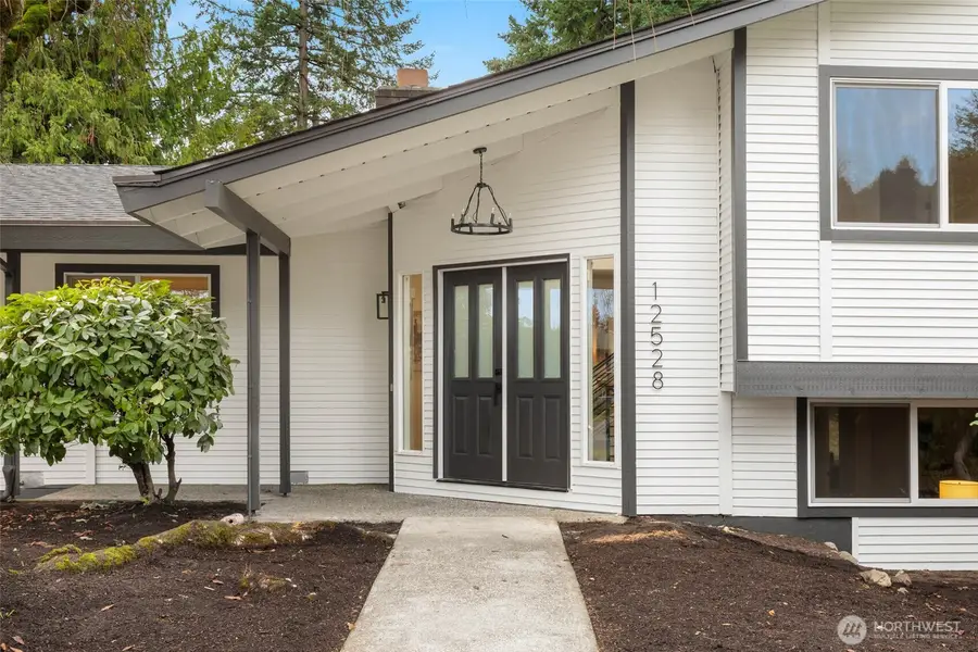 12528 SE 70th Street, Newcastle, WA 98056 - Image #3