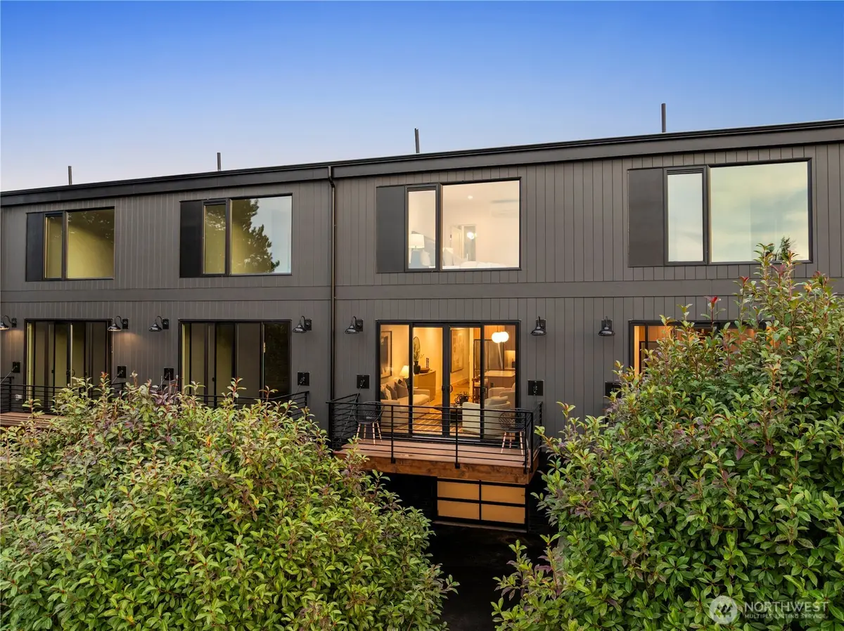 614 5th Avenue S #C101, Edmonds, WA 98020 - Image #1