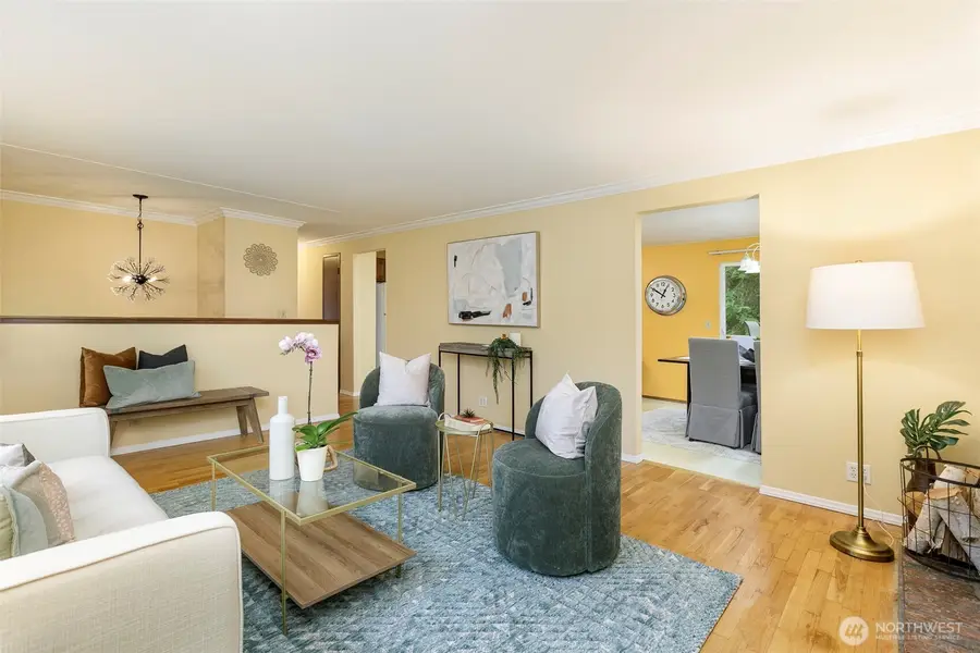 15528 Greenwood Avenue N, Shoreline, WA 98133 - Image #3