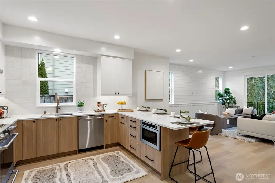 9511 132nd Avenue Ne #B, Kirkland, WA 98033 - Image #3