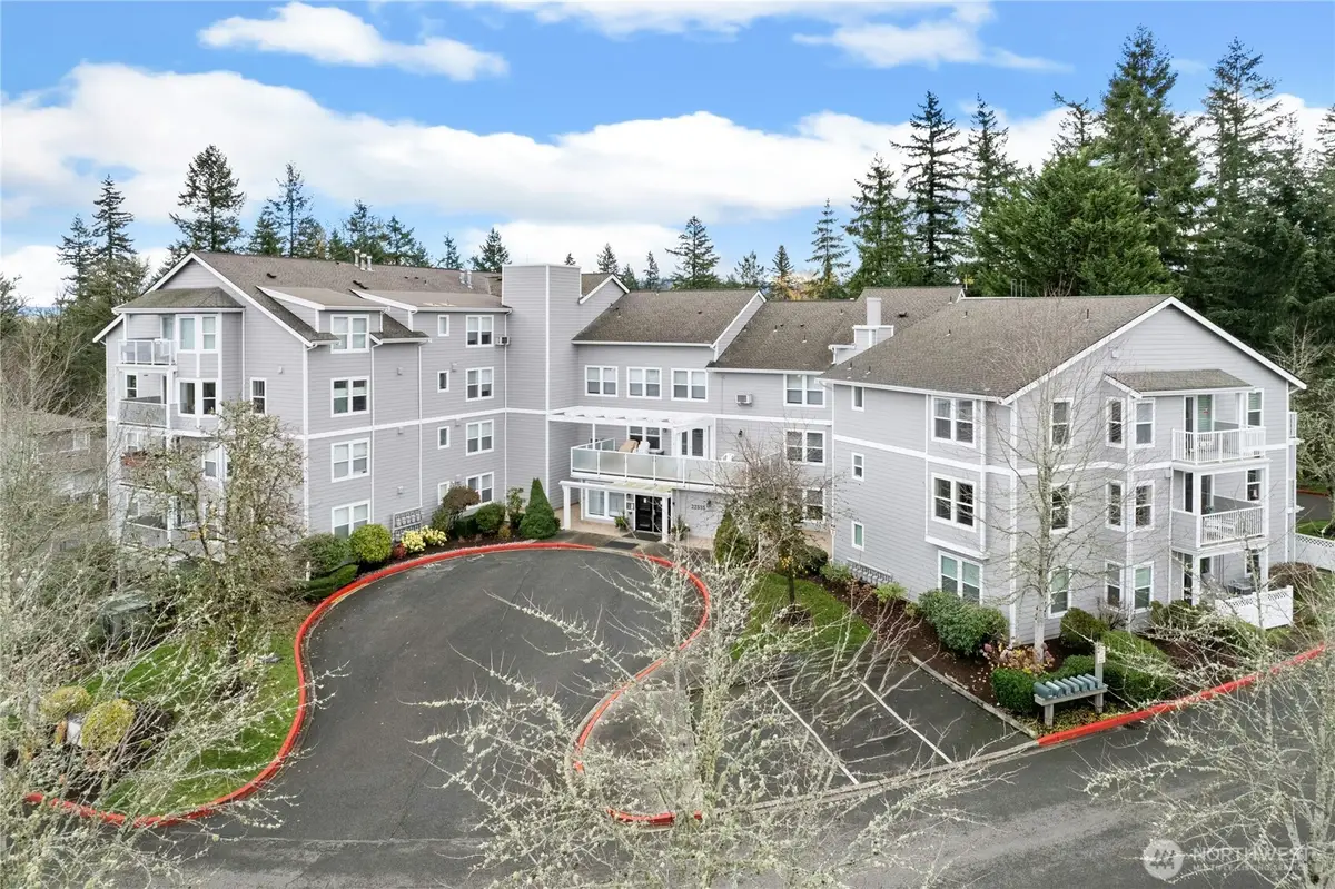 22535 SE Highland Circle #206, Issaquah, WA 98029 - Image #1