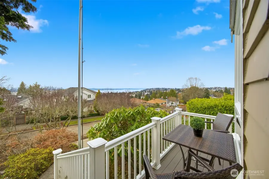 6706 38th Avenue Sw, Seattle, WA 98126 - Image #2