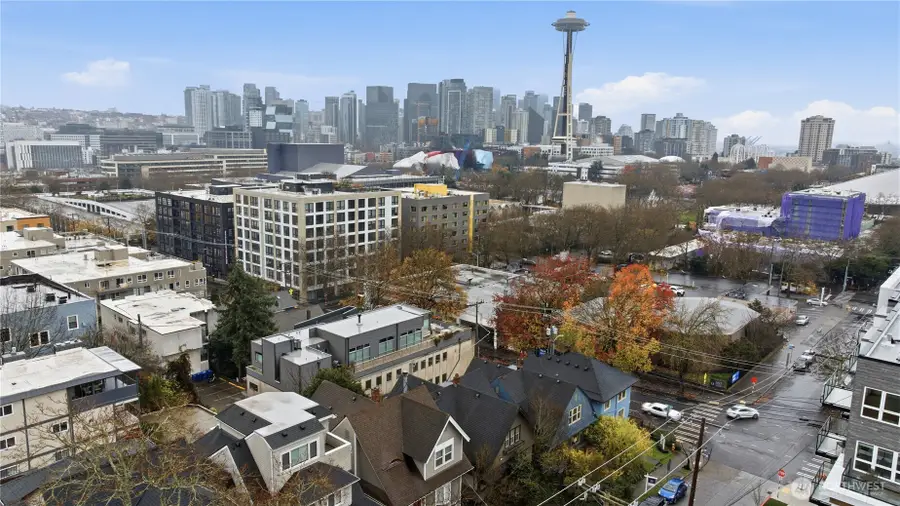 708 Warren Avenue N, Seattle, WA 98109 - Image #2