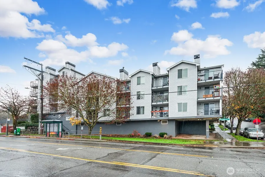 9200 Greenwood Avenue N #104, Seattle, WA 98103 - Image #2