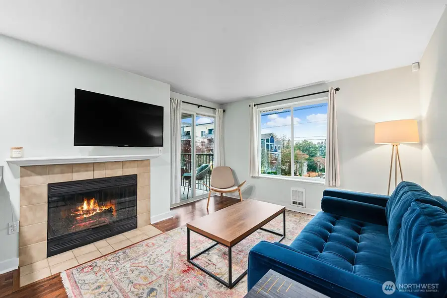 9200 Greenwood Avenue N #104, Seattle, WA 98103 - Image #3