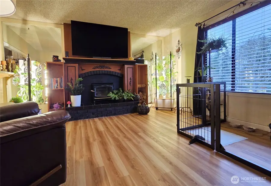 15 E Kellogg Street, Clallam Bay, WA 98326 - Image #2