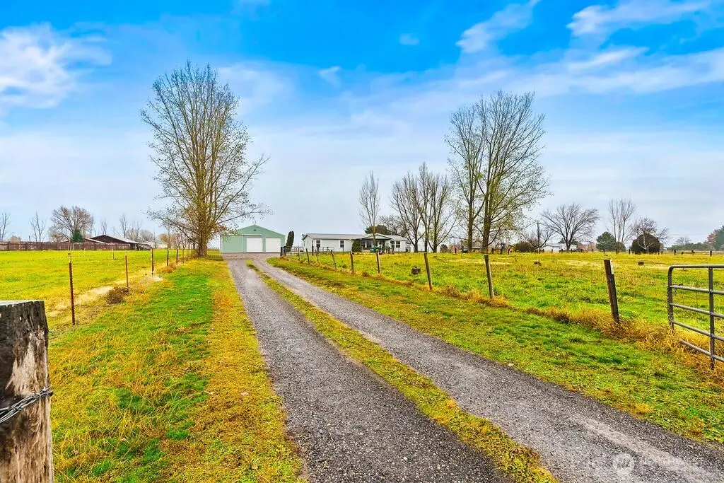 163106 W North River Road, Prosser, WA 99350 - Image #1