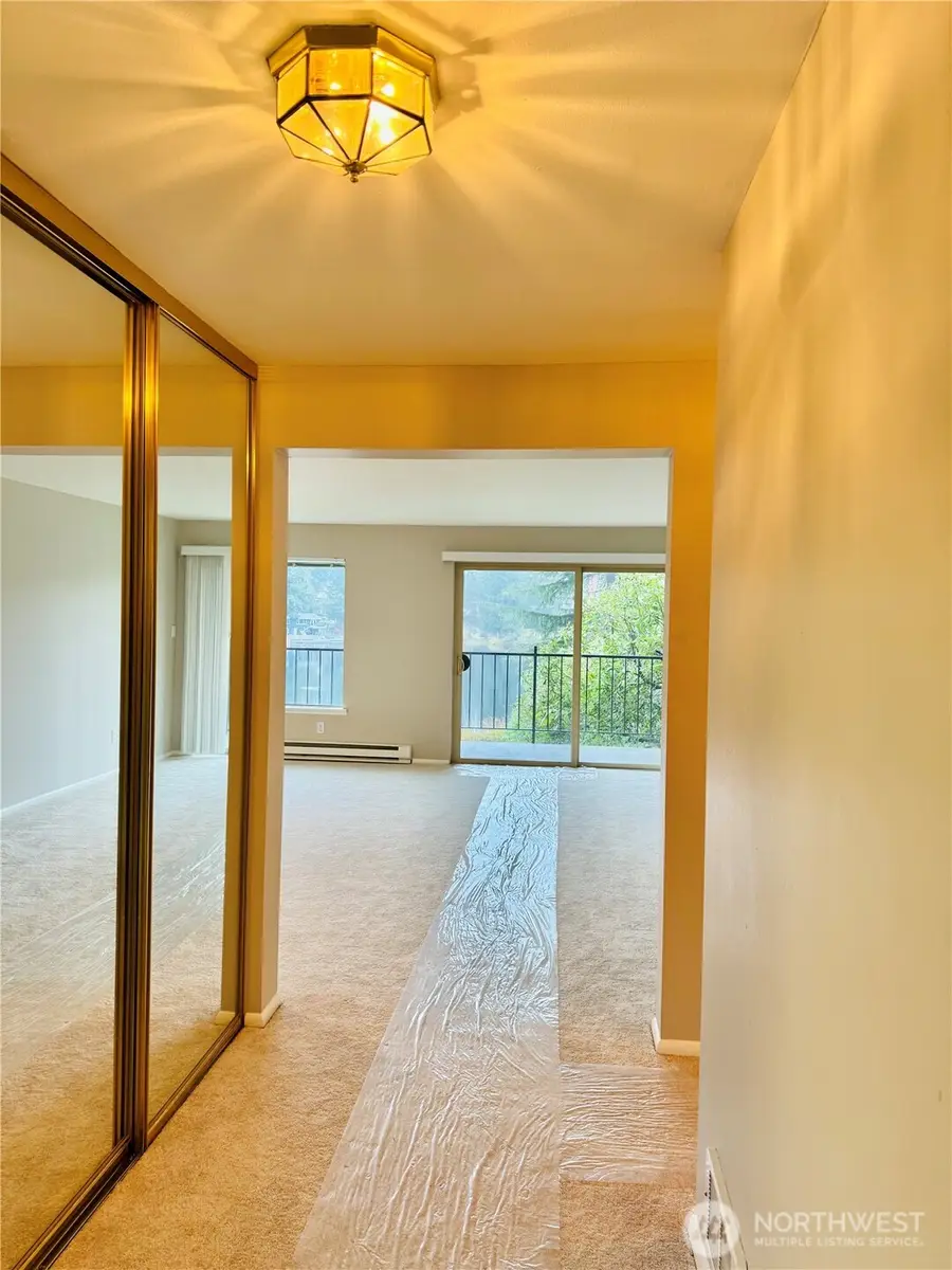 322 N 134th Street #203, Seattle, WA 98133 - Image #2