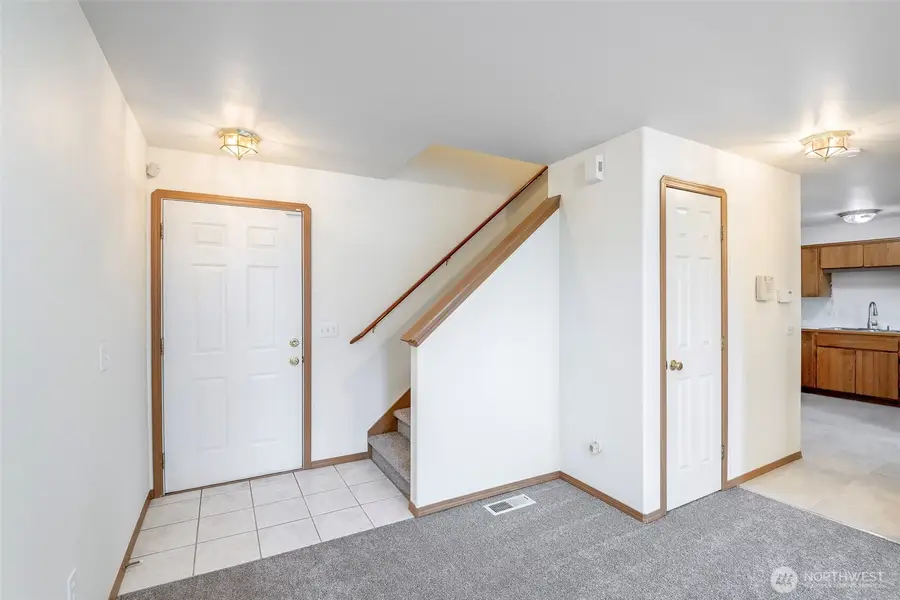 808 13th Street Se #E, Puyallup, WA 98372 - Image #3