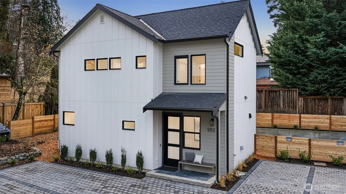 9513 132nd Avenue Ne, Kirkland, WA 98033 - Image #1