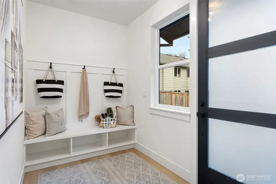 9513 132nd Avenue Ne, Kirkland, WA 98033 - Image #2