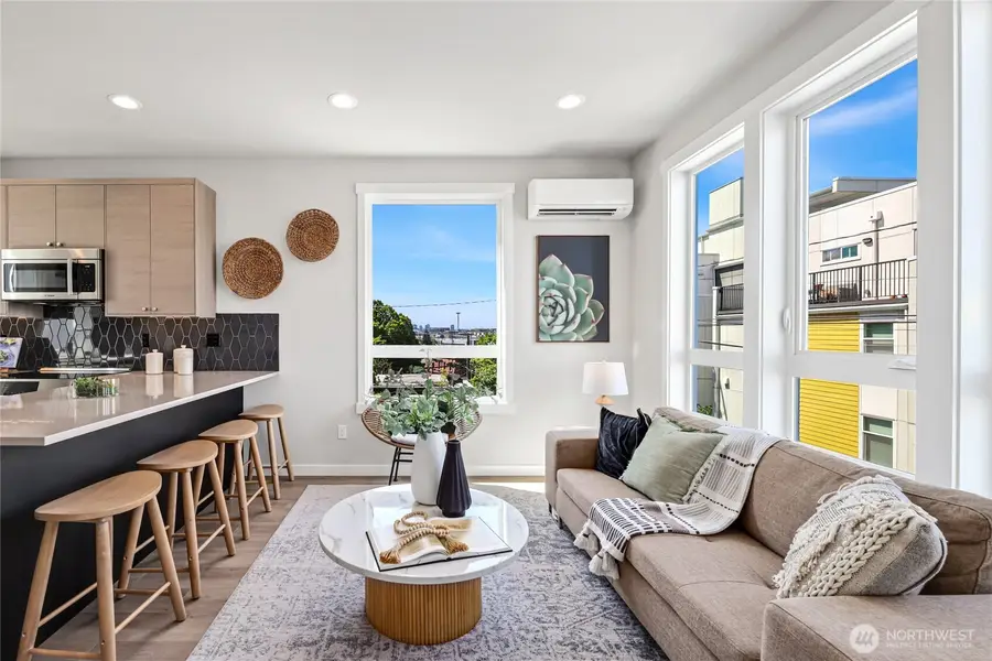 2817 Franklin Avenue E #B, Seattle, WA 98102 - Image #3