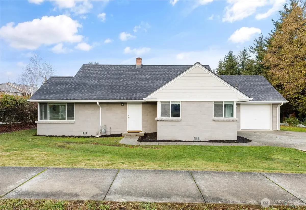 350 NE 7th Avenue, Oak Harbor, WA 98277 - Image #1