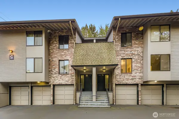 13513 Linden Avenue N #C114, Seattle, WA 98133