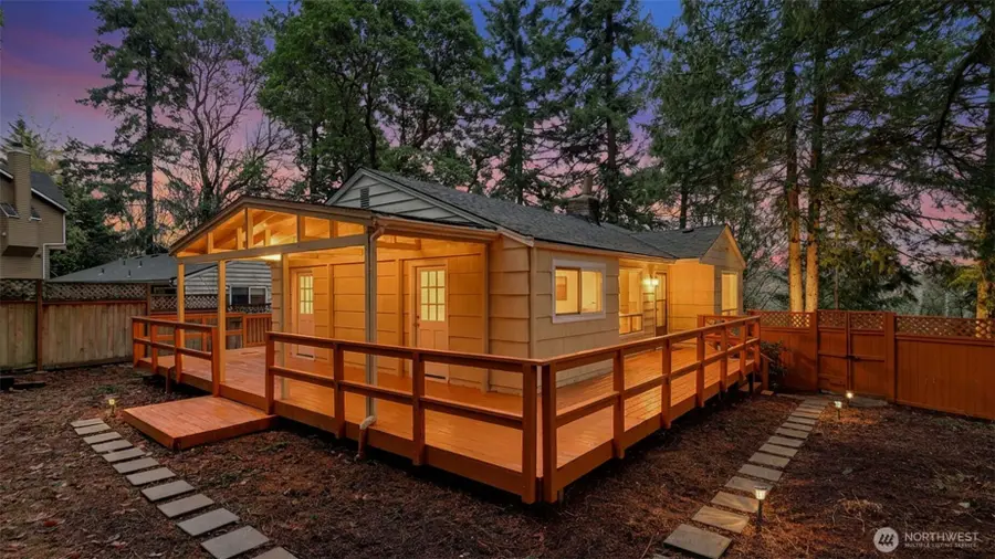 13909 4th Avenue Ne, Seattle, WA 98125 - Image #2