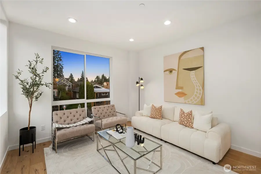 528 N 72nd Street, Seattle, WA 98103 - Image #3