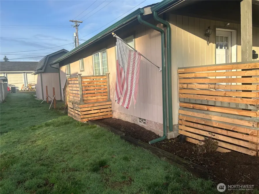 1025 E Street, Centralia, WA 98531 - Image #2