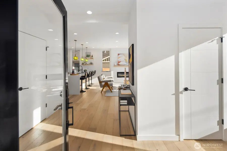 528 N 72nd Street, Seattle, WA 98103 - Image #2