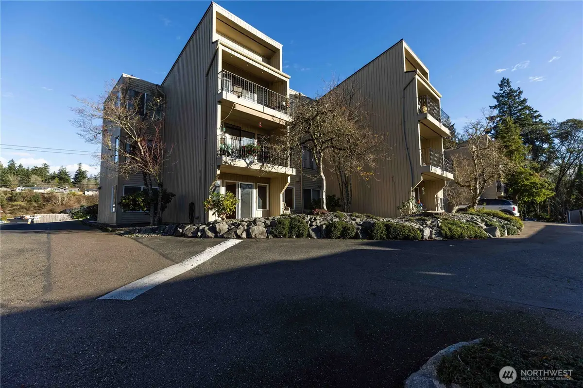 525 Lebo Boulevard #B1, Bremerton, WA 98310 - Image #1