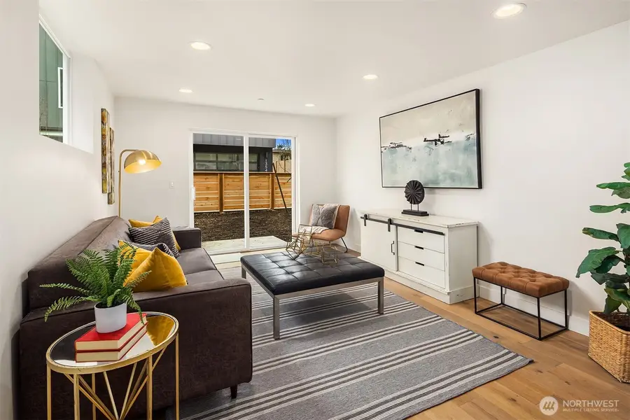 13546 39th Avenue Ne, Seattle, WA 98125 - Image #3