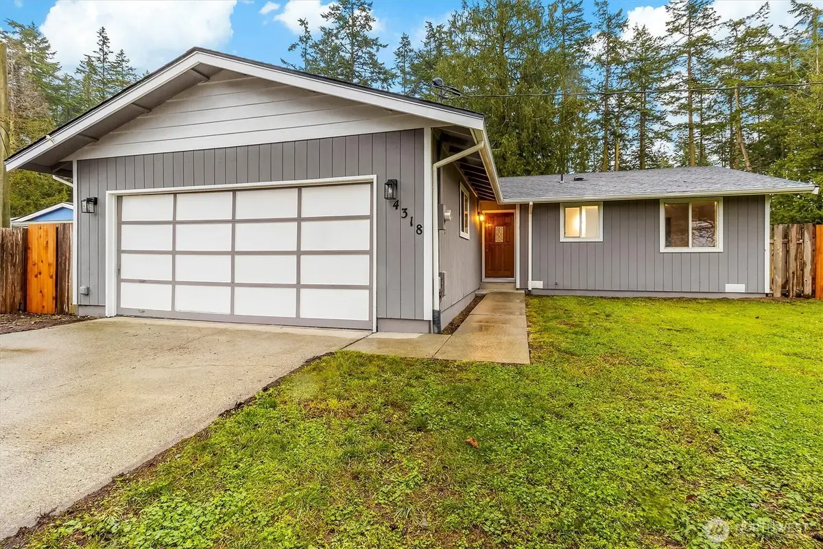 4318 Hunter Ln, Oak Harbor, WA 98277 - Image #1