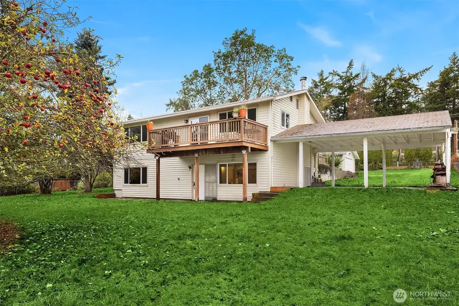 609 NW Broadway Street, Coupeville, WA 98239 - Image #2