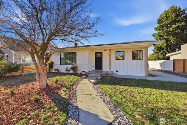 409 N Cedar Street, Chelan, WA 98816