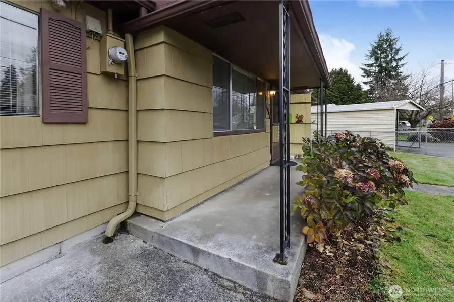 8216 John Dower Rd Sw, Lakewood, WA 98499 - Image #2