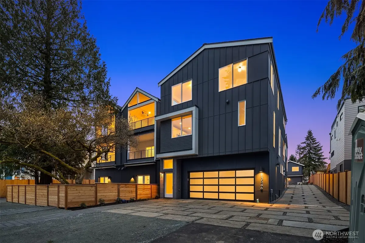 13546 39th Avenue Ne, Seattle, WA 98125 - Image #1