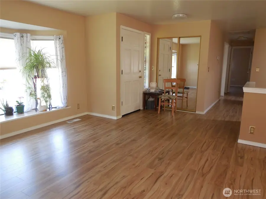 5036 Beach Way Ne, Olympia, WA 98516 - Image #3