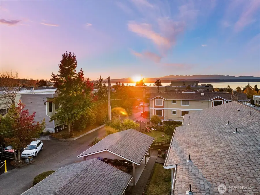 658 Glen Street #302, Edmonds, WA 98020 - Image #3