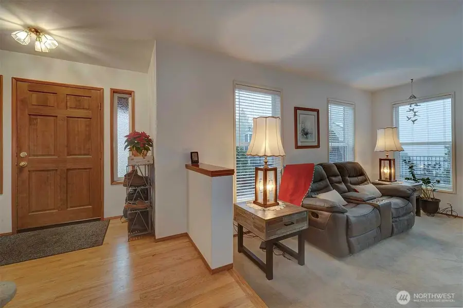 6494 Windward Place Nw, Bremerton, WA 98312 - Image #2