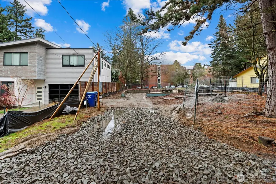 14324 Fremont Avenue N, Seattle, WA 98133 - Image #3