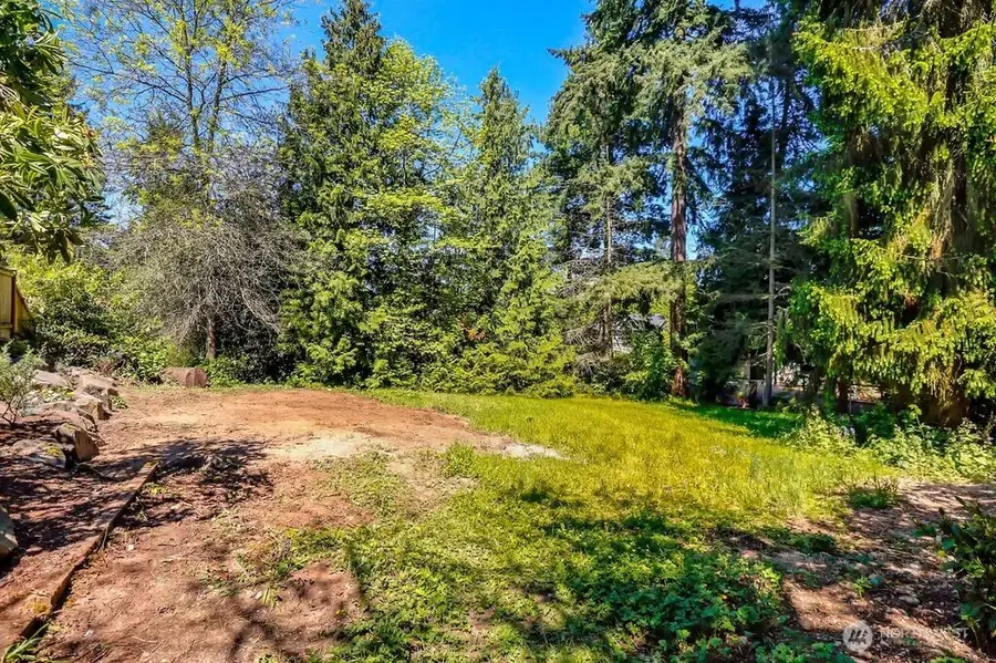 15712 Greenwood Avenue N, Shoreline, WA 98133 - Image #3