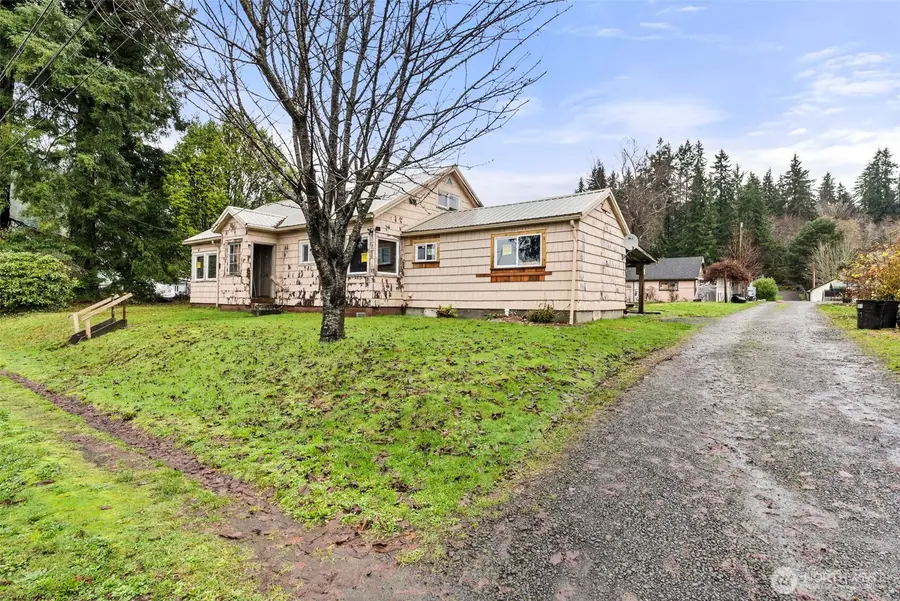 1507 Park Avenue, Raymond, WA 98577 - Image #2