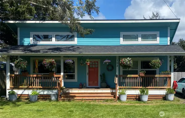 102 N Oar Loop Nw, Ocean Shores, WA 98569