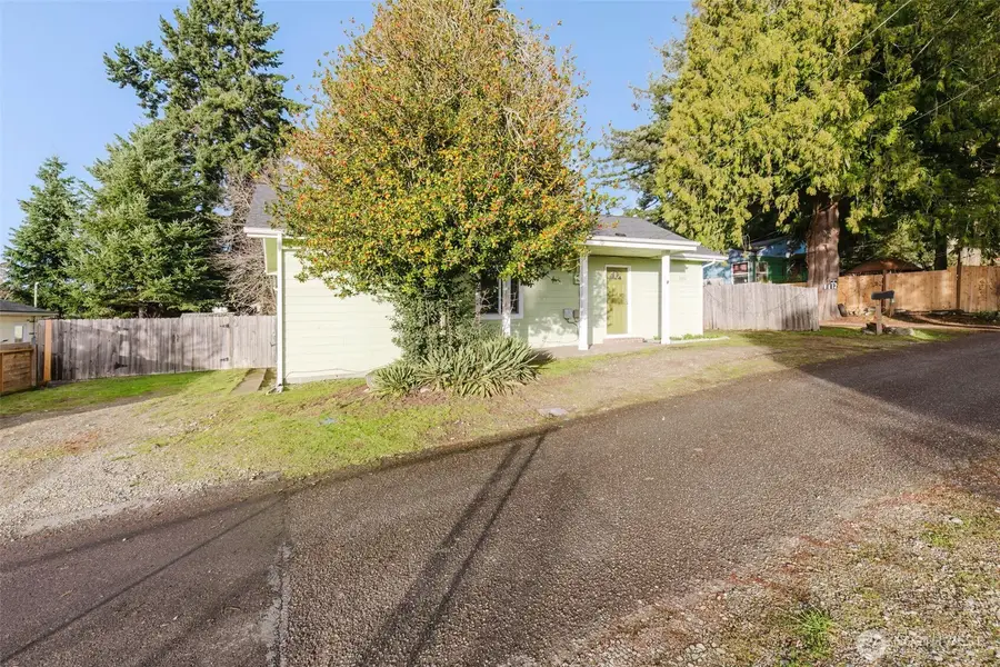 1104 E 31st Street, Bremerton, WA 98310 - Image #2