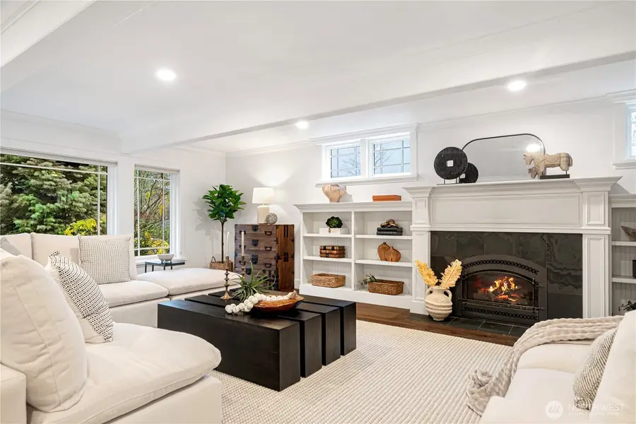 15810 SE 13th St, Bellevue, WA 98008 - Image #2