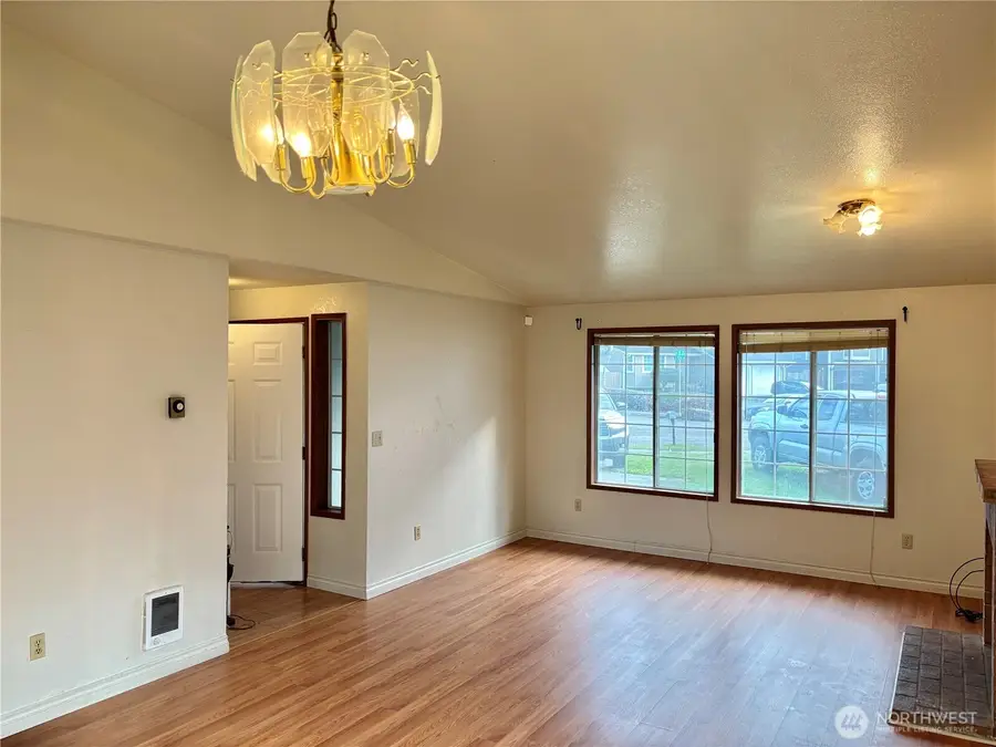 9302 S M Street, Tacoma, WA 98444 - Image #3