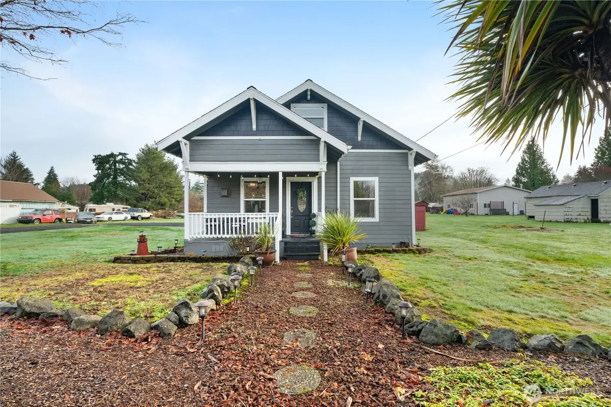 755 Willapa Second Street, Raymond, WA 98577 - Image #1