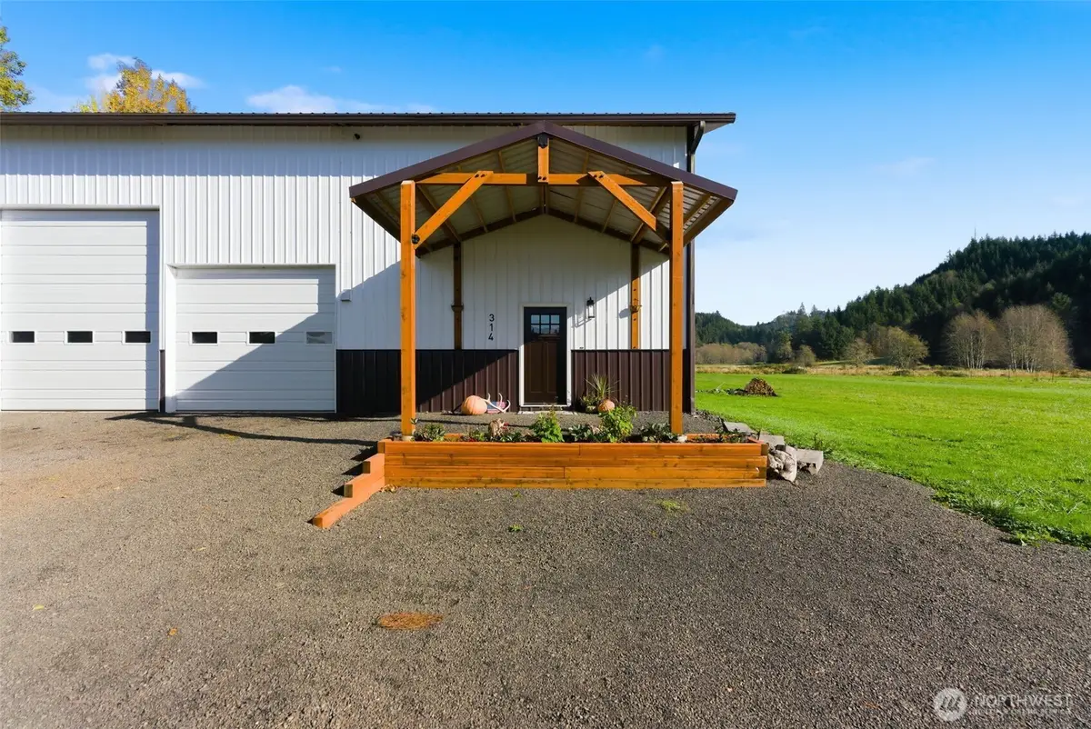 314 E Valley Road, Skamokawa, WA 98647 - Image #1