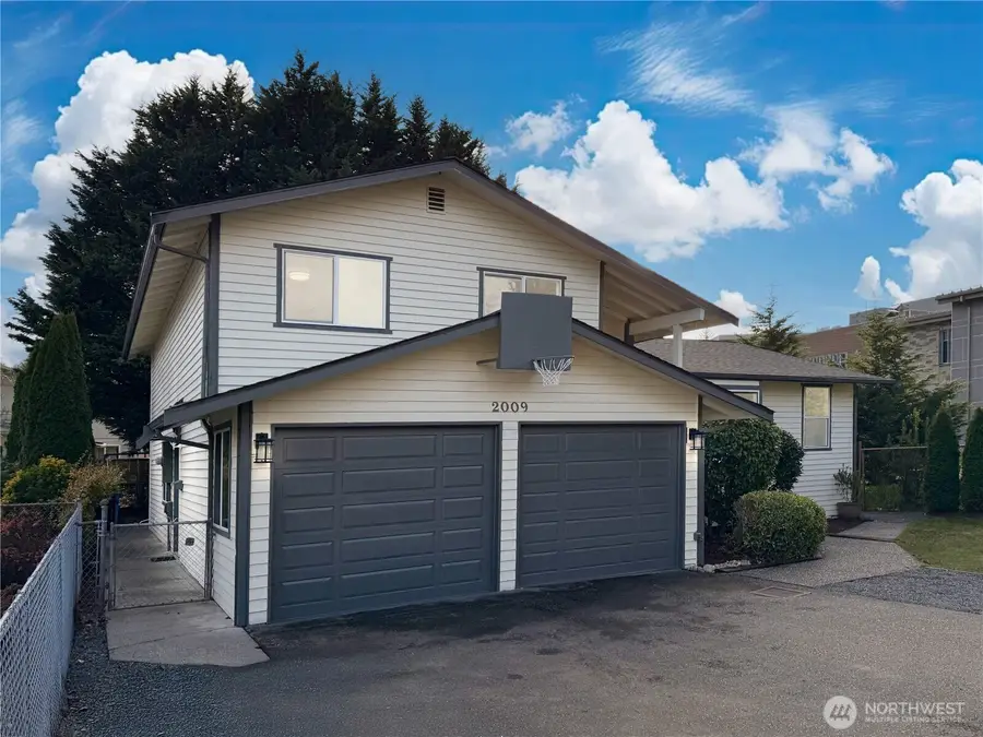 2009 N 154th Place, Shoreline, WA 98133 - Image #2