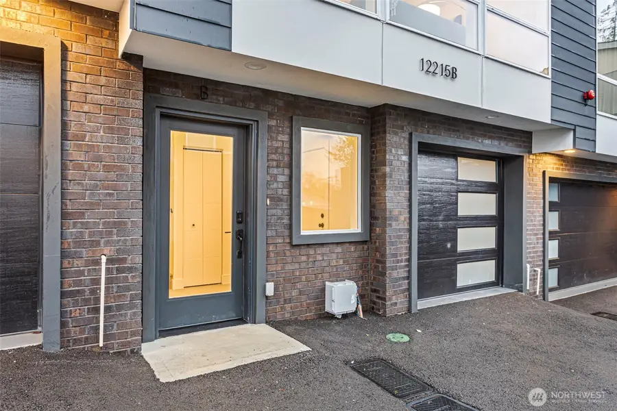 12215 Des Moines Memorial Drive S #B, Burien, WA 98168 - Image #2