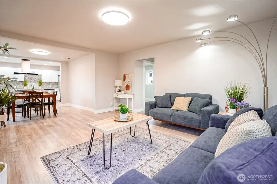 320 E Orange, Burlington, WA 98233 - Image #3